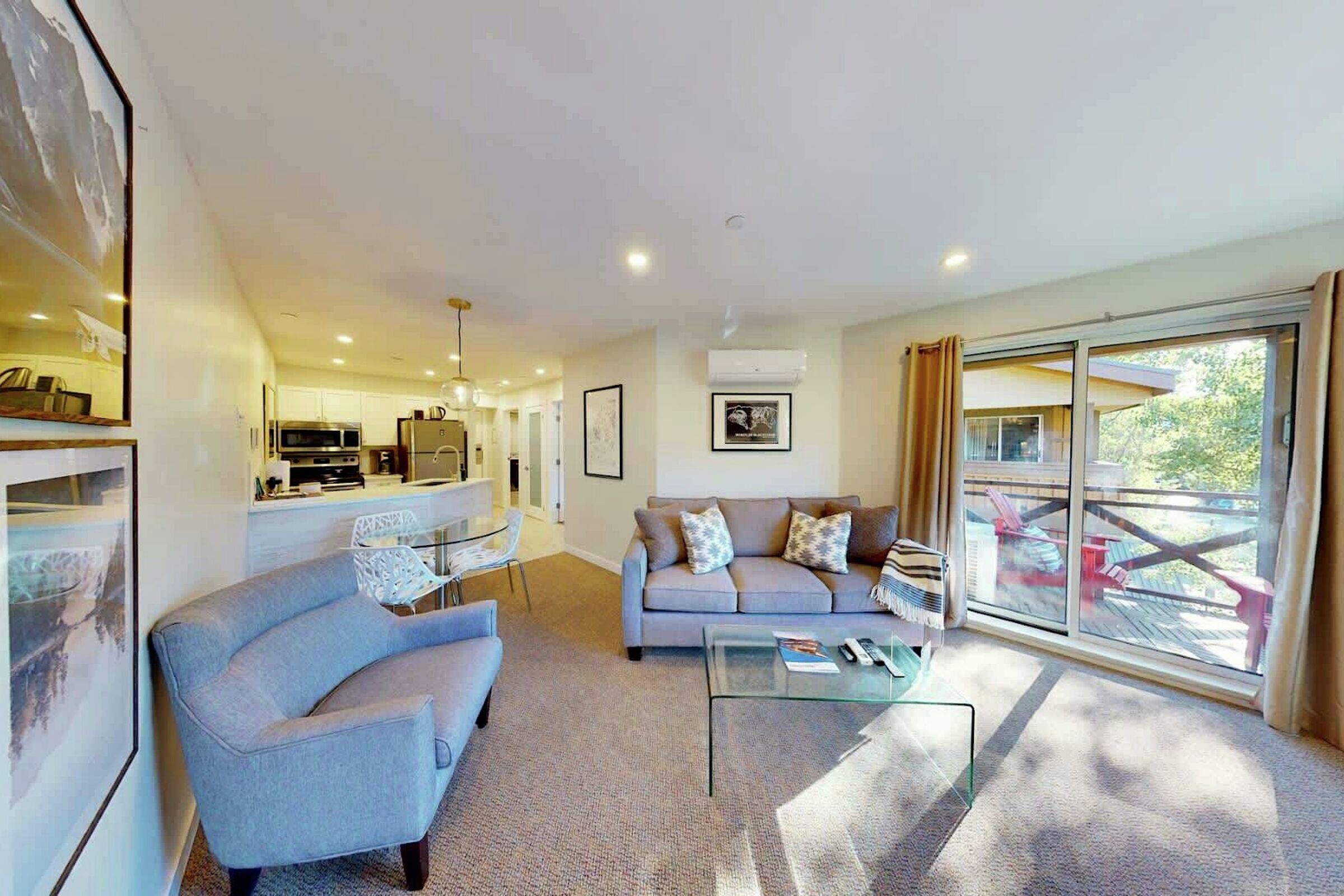 #326 - Living Area