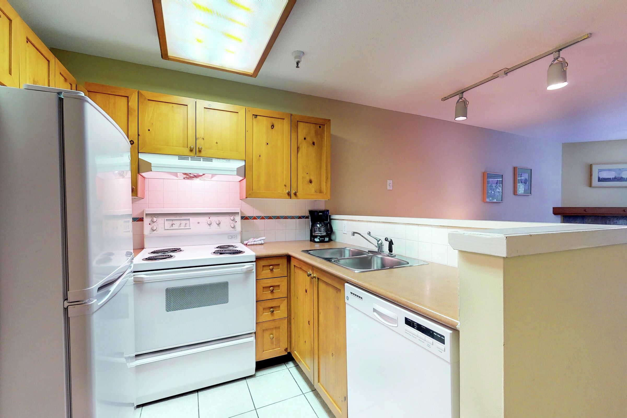 #220 - Kitchen