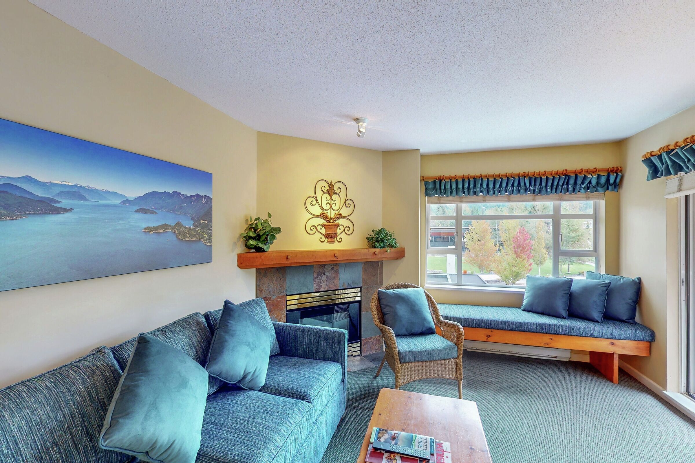 #327 - Living Area