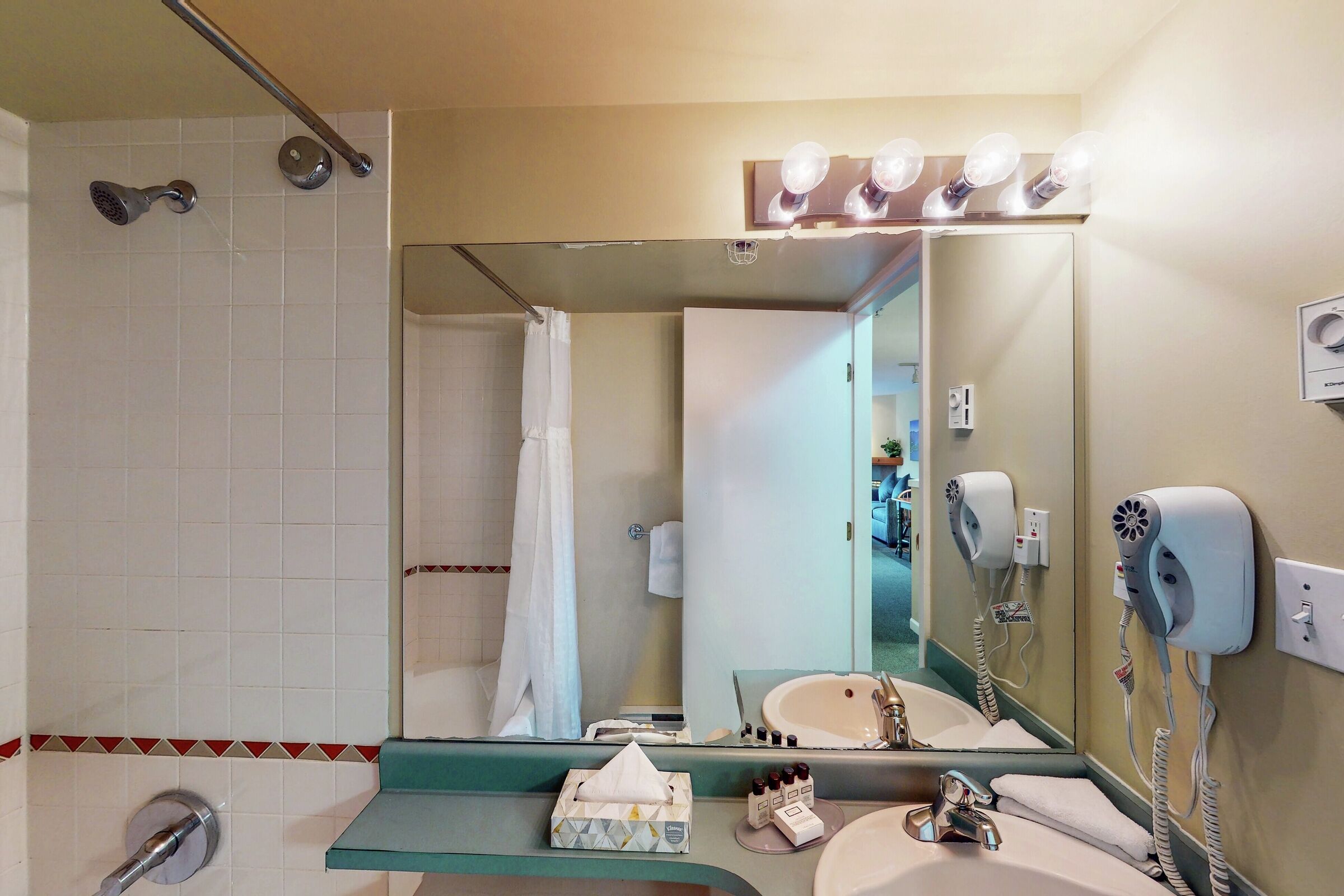 #327 - Bathroom