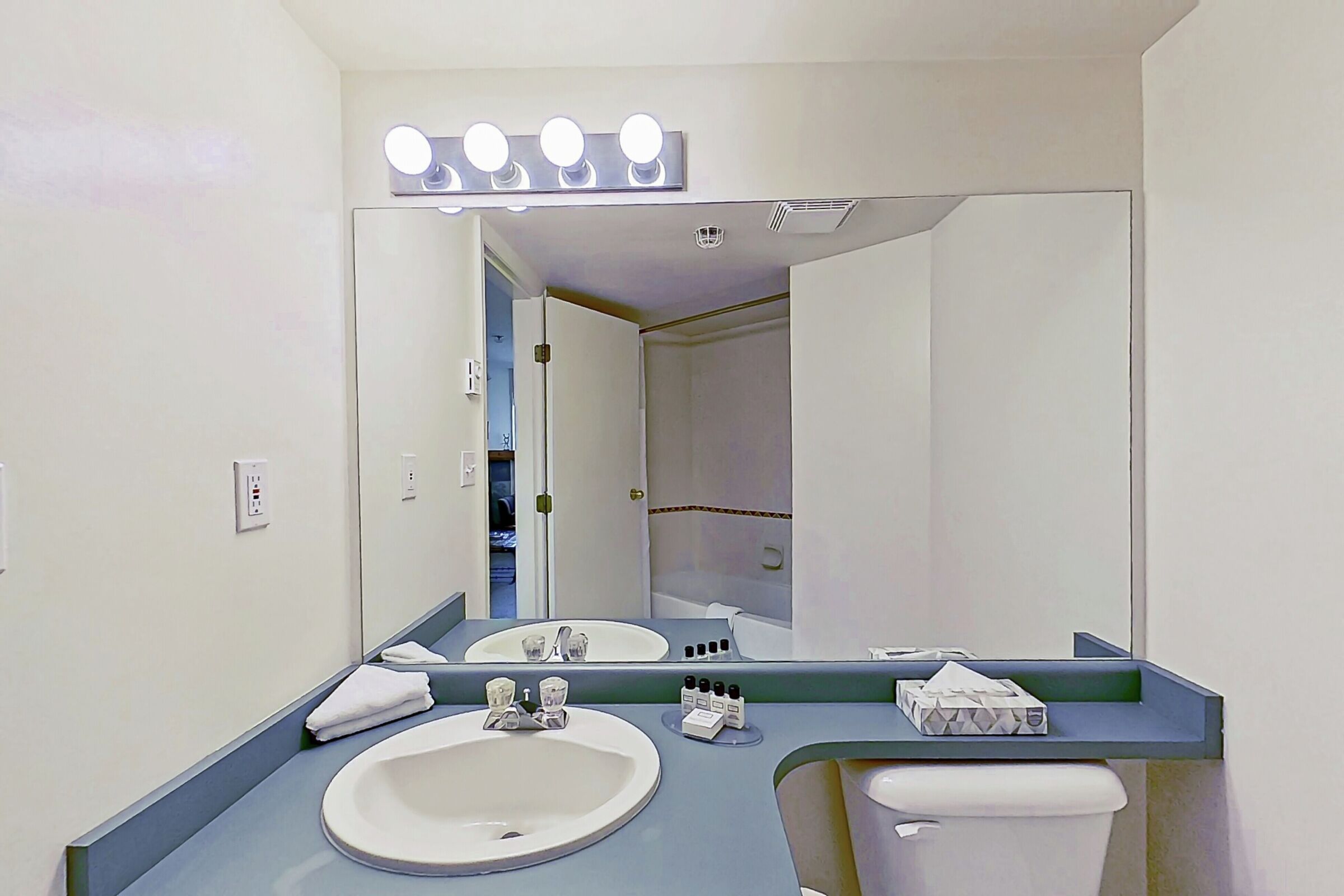 #348 - Bathroom