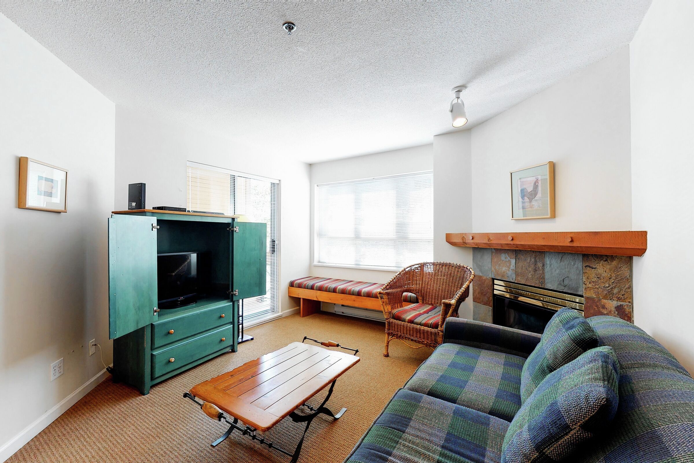 #338 - Living Area
