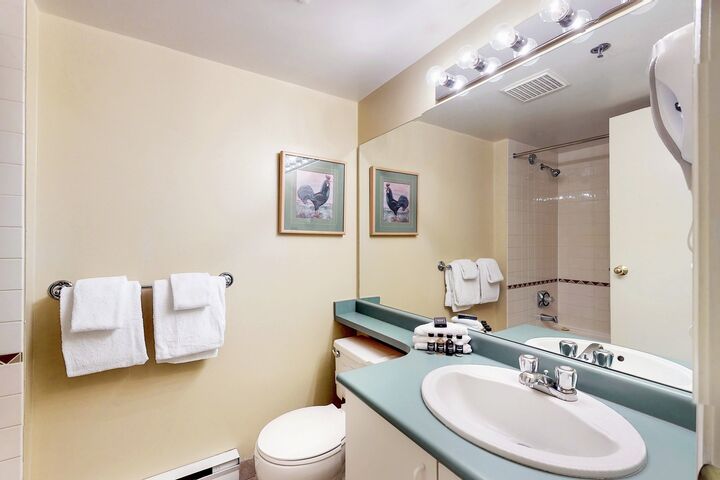 #312 - Studio Bathroom