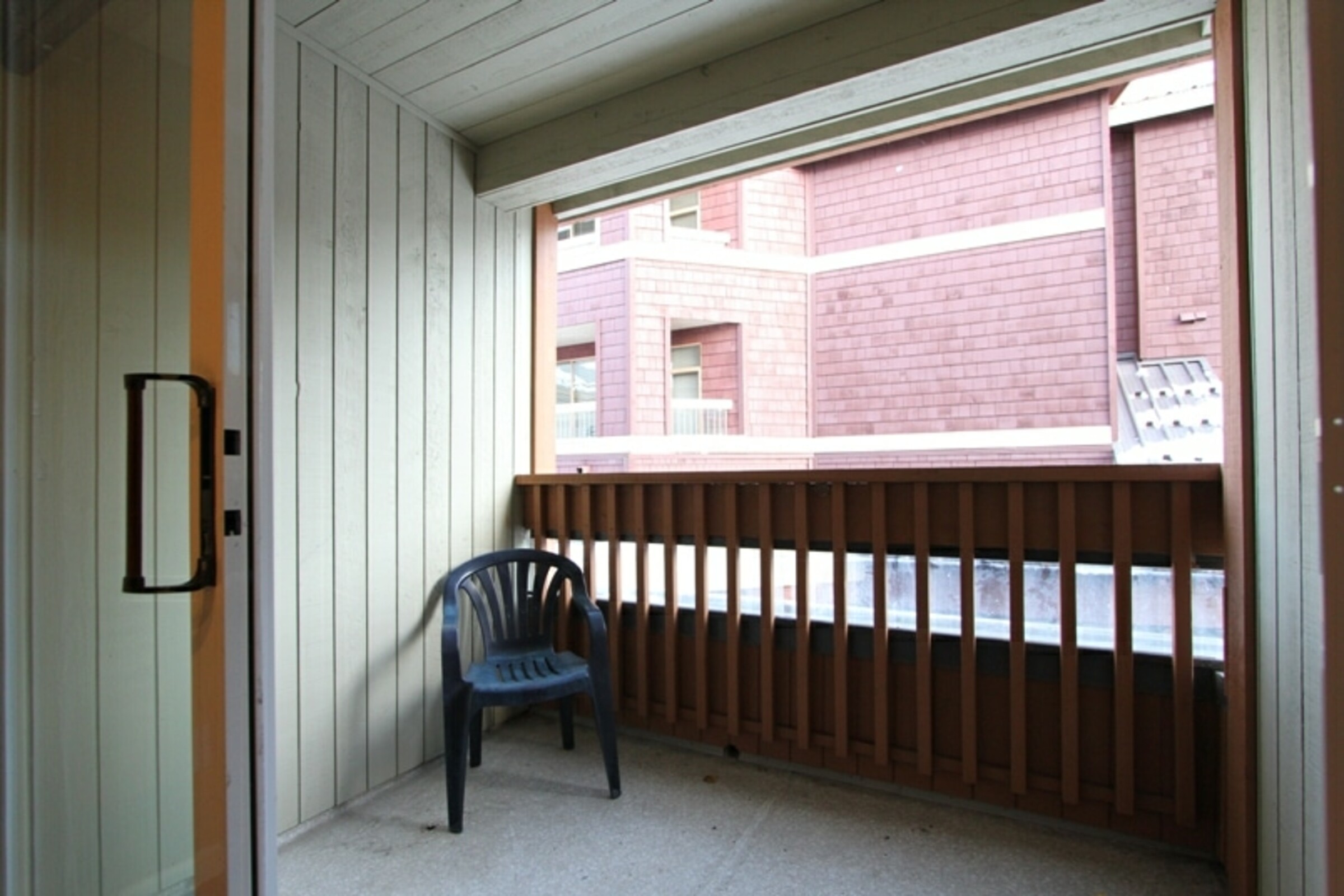 #247 - Studio Balcony