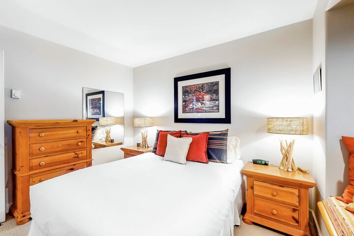 #16 - Coach House - Bedroom