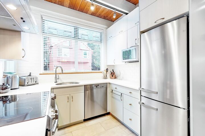 #16 - Coach House - Kitchen