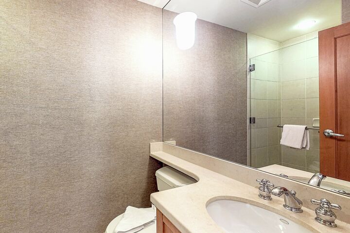 #33 - Bathroom
