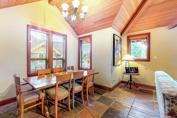 #33 - Dining Area