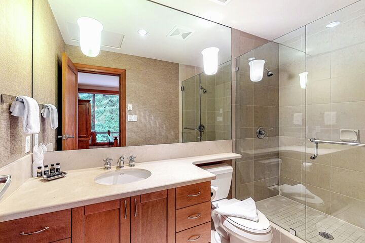 #33 - Master Ensuite Bathroom