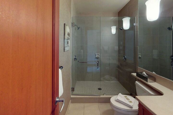 #4732 - Bathroom