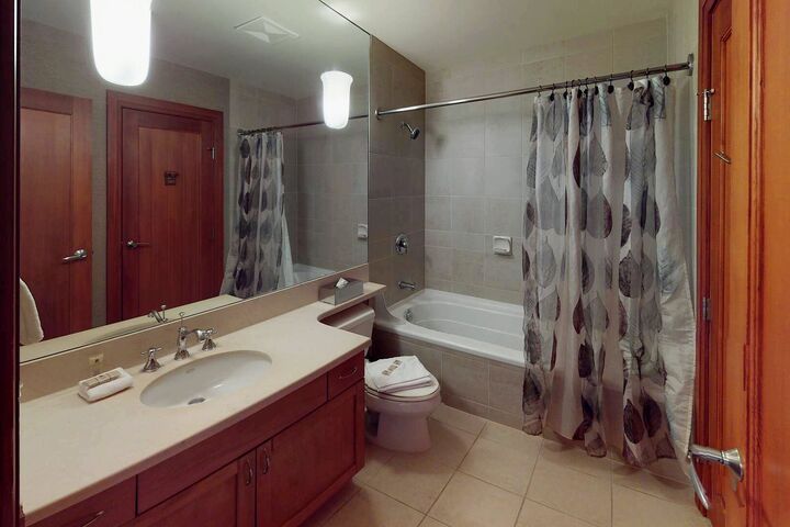 #4732 - Bathroom