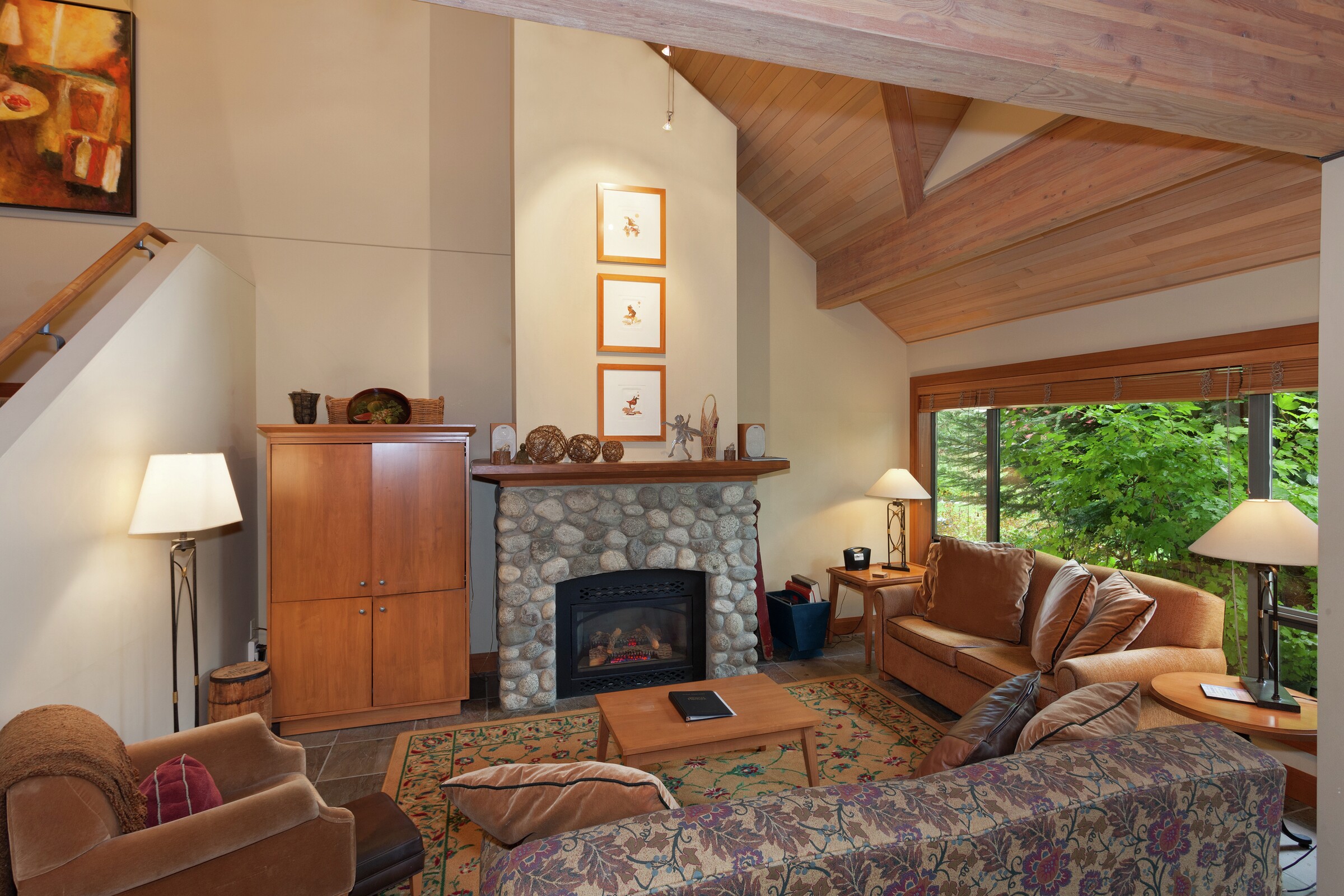 #4745 - Living Area