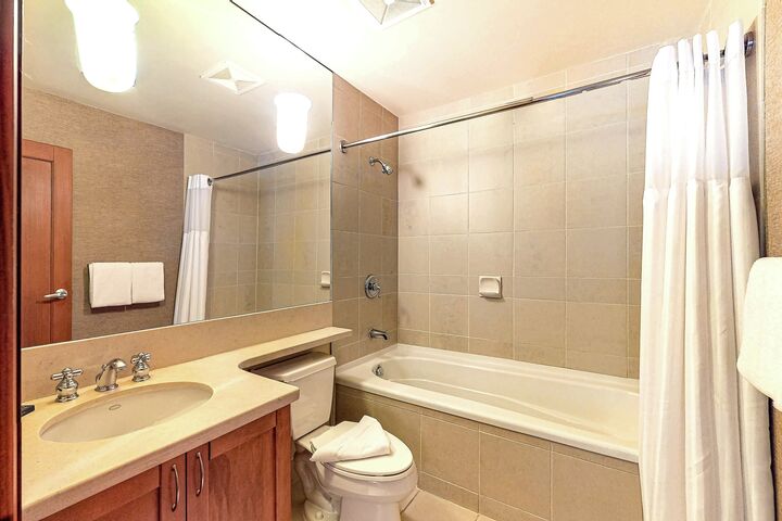 #33 - Ensuite Bathroom