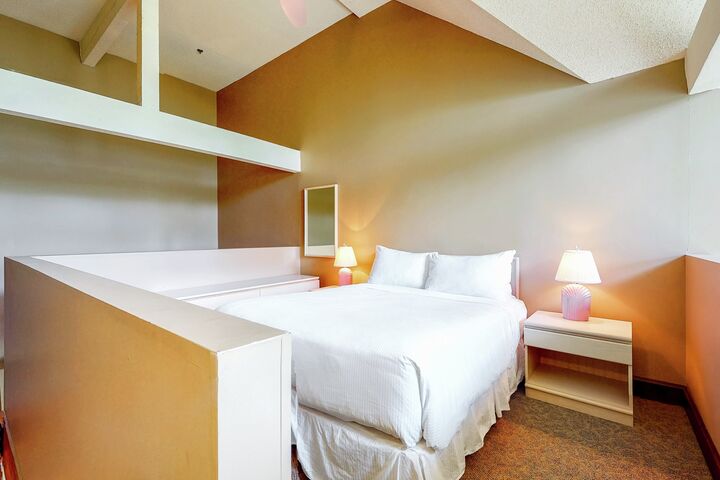 #315 - Studio Loft Bedroom