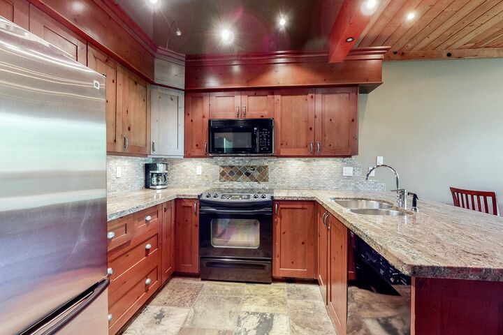 #314/315 - Kitchen