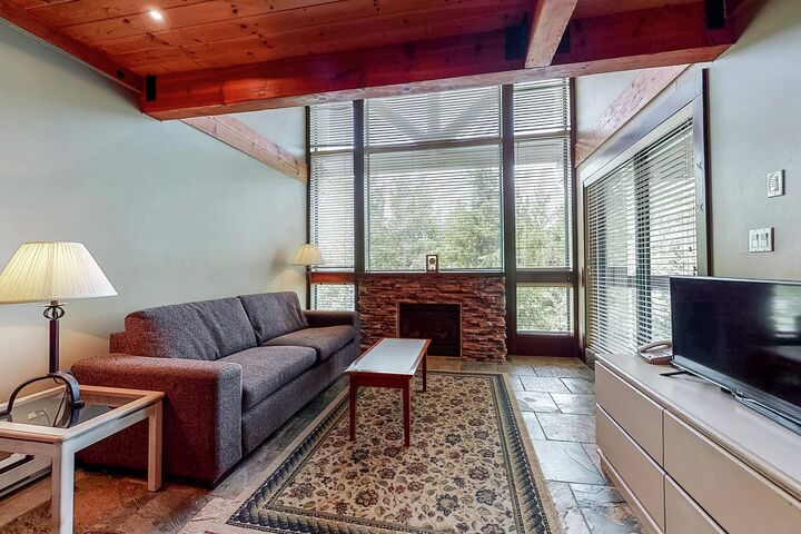 #314/315 - Living Area