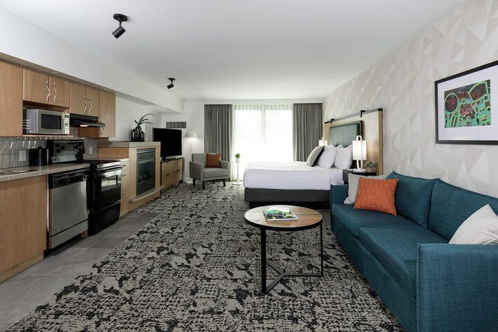 Junior King Suite