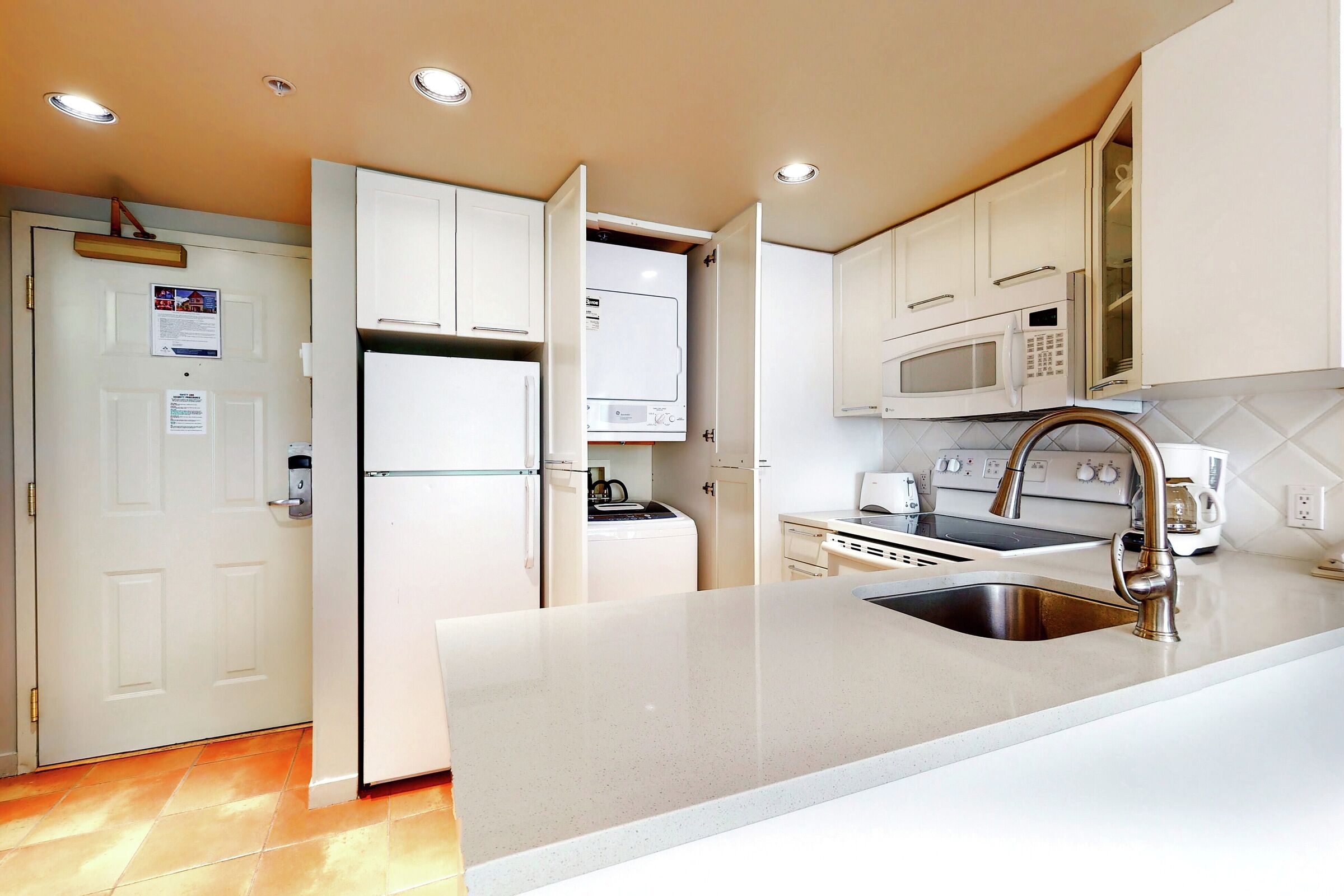 #213 - Kitchen