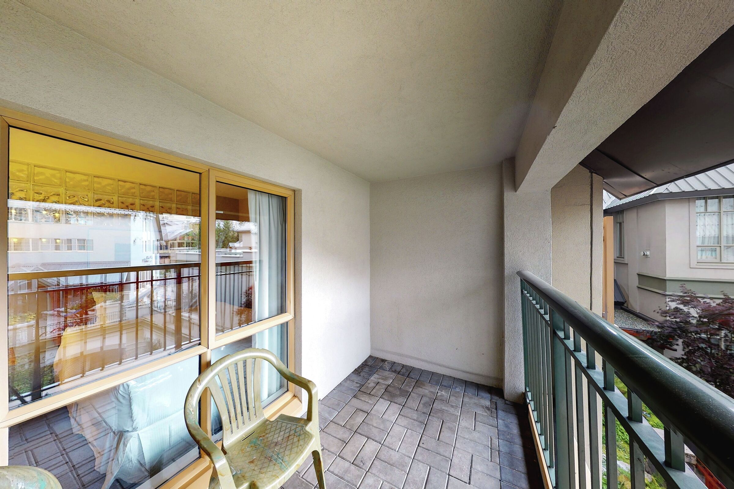 #426 - Balcony