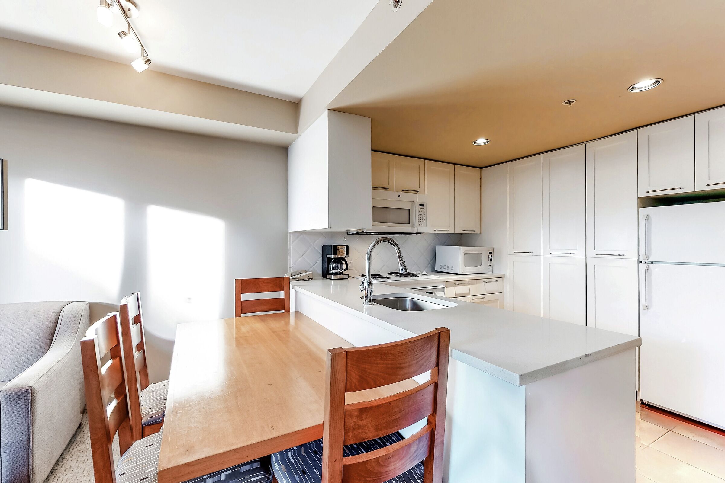 #201 - Dining Area & Kitchen
