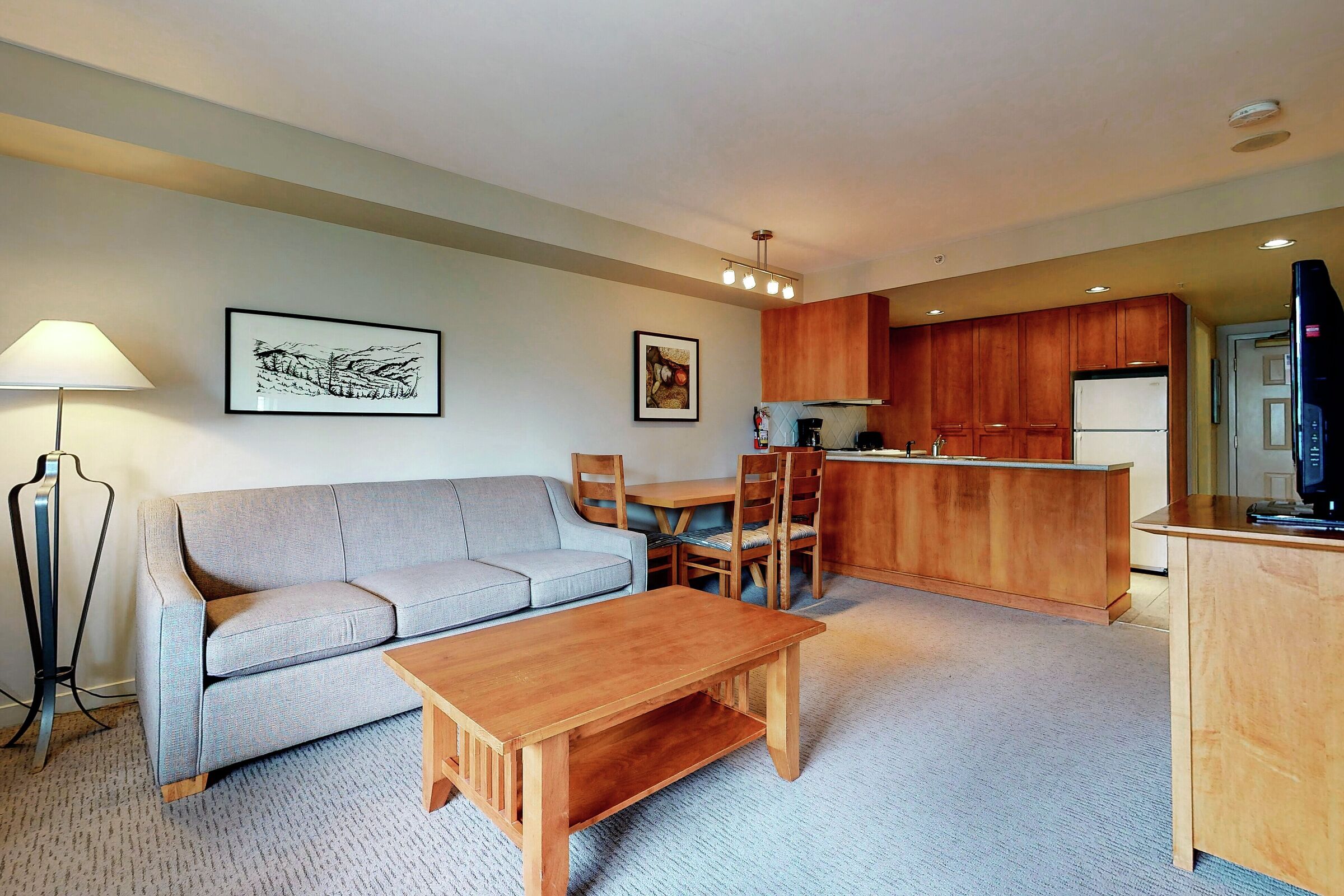 #414 - Living Area