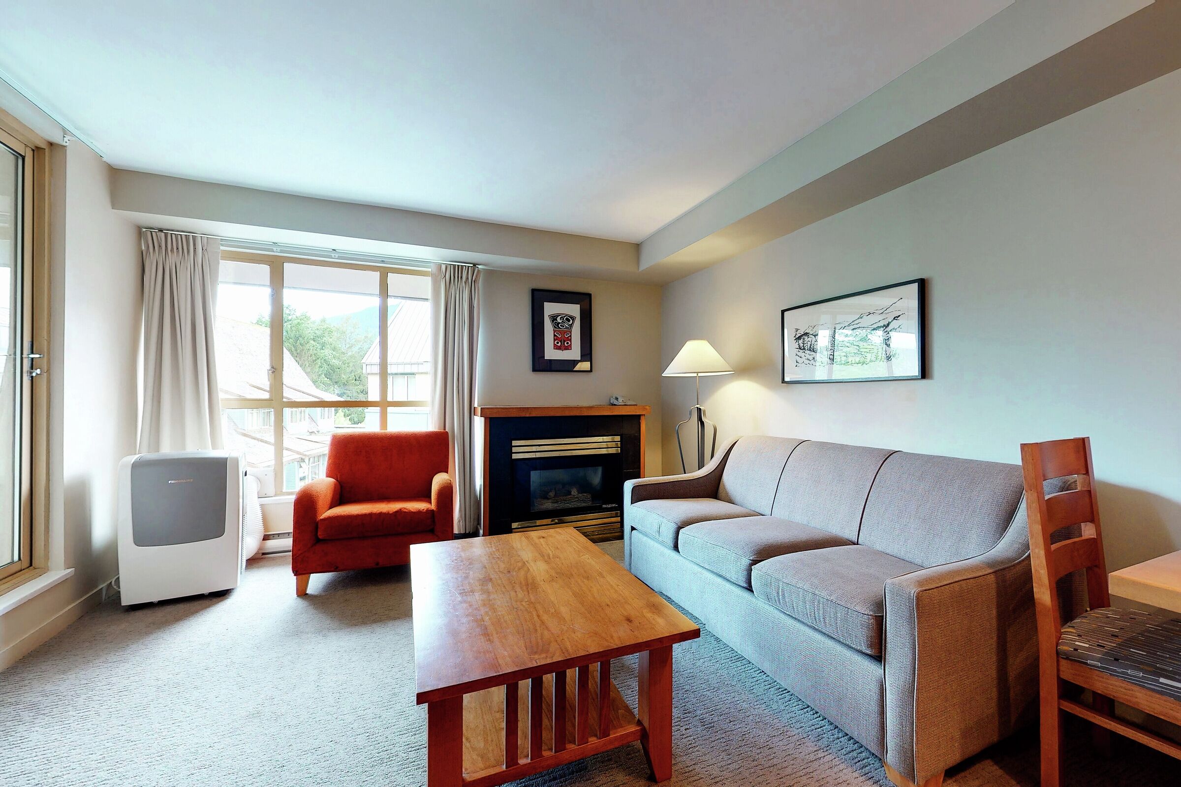 #414 - Living Area