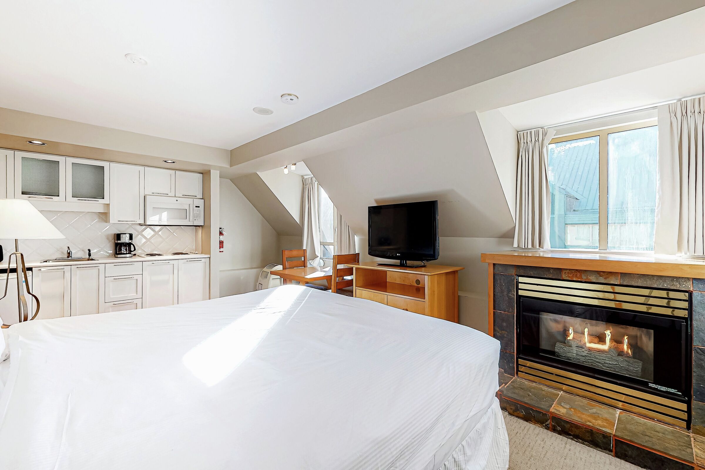 #419 - Studio Sleeping Area