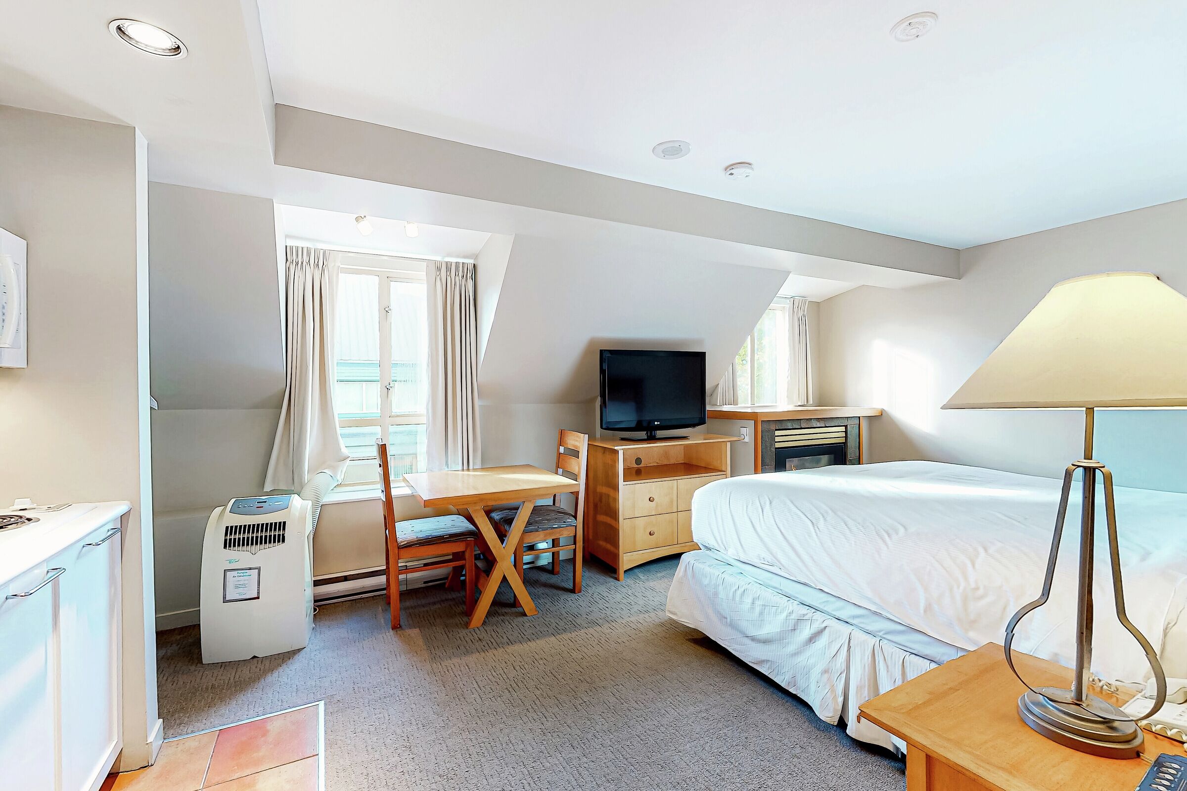 #419 - Studio Sleeping Area