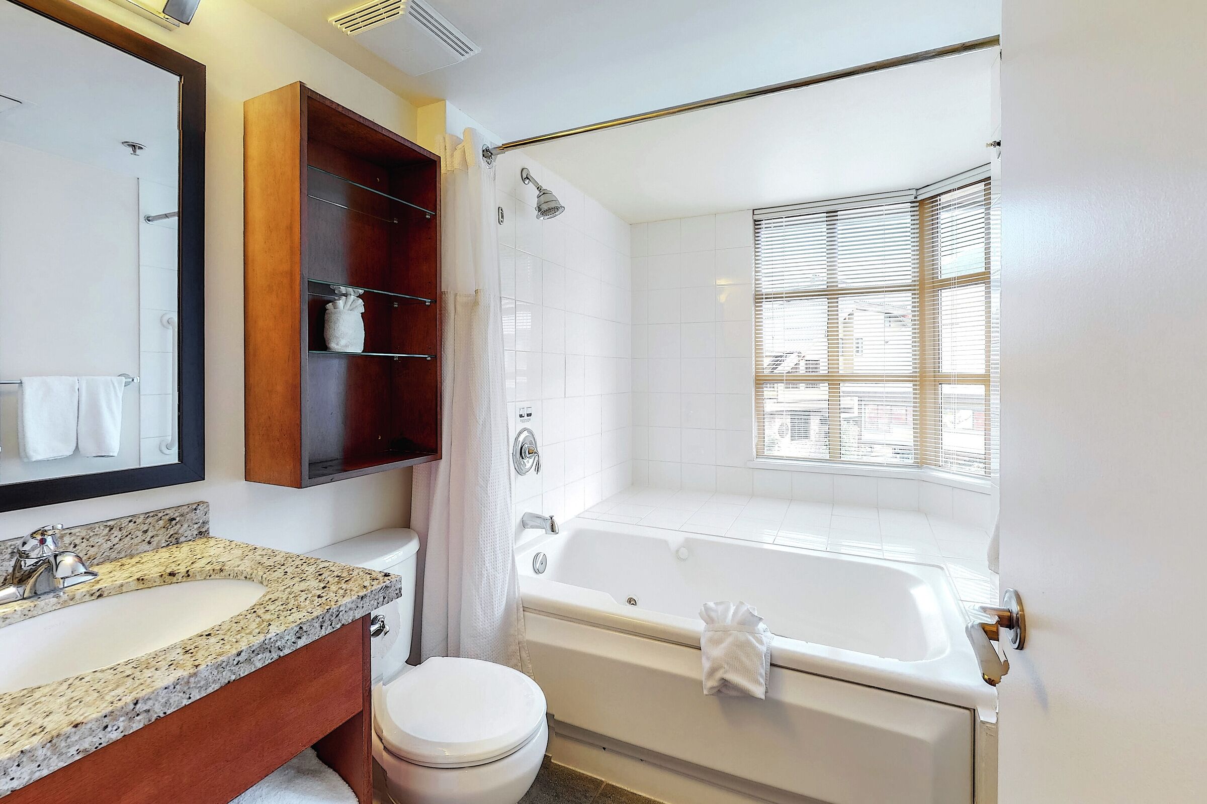 #403 - Studio Bathroom