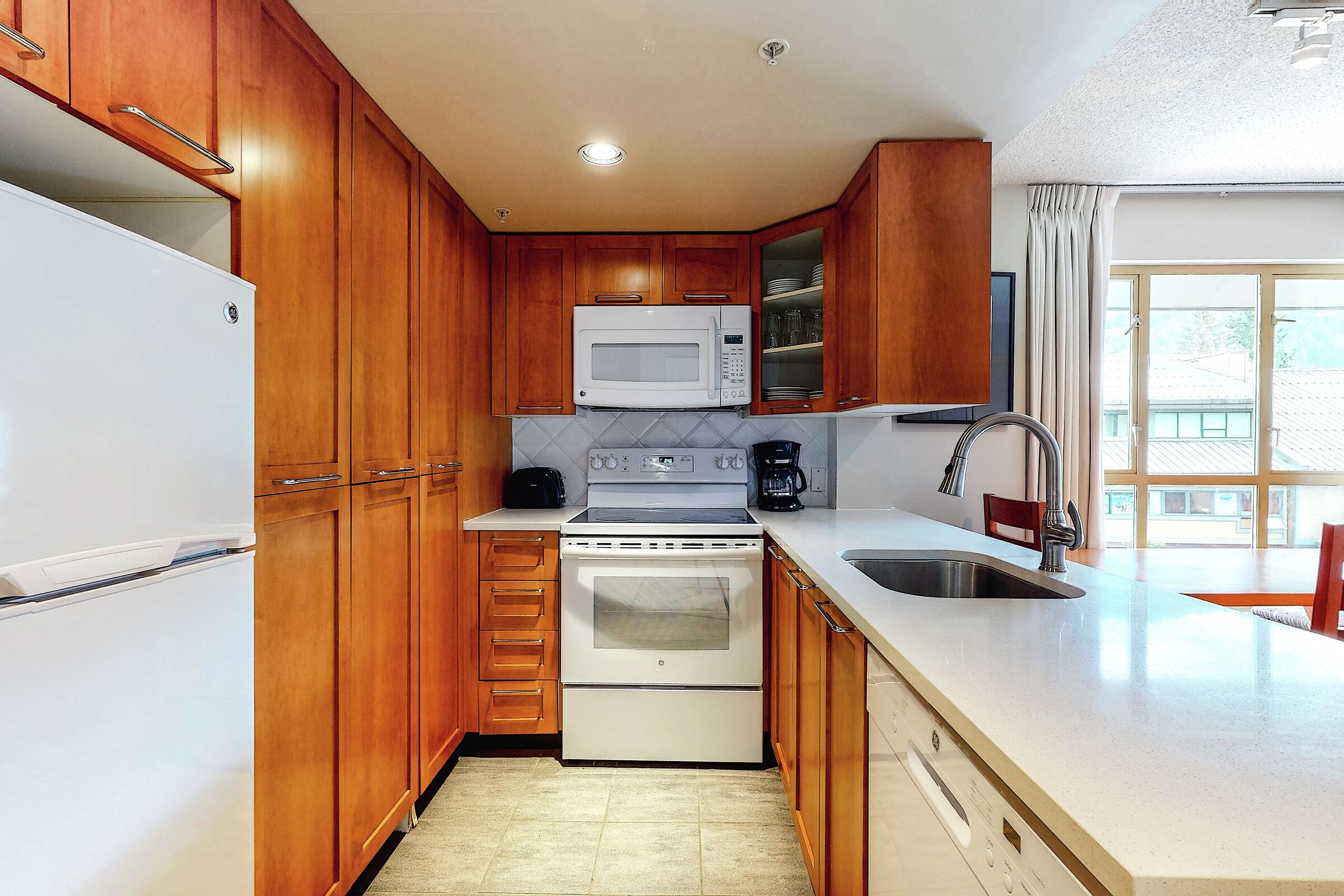 #403 - Studio Kitchen