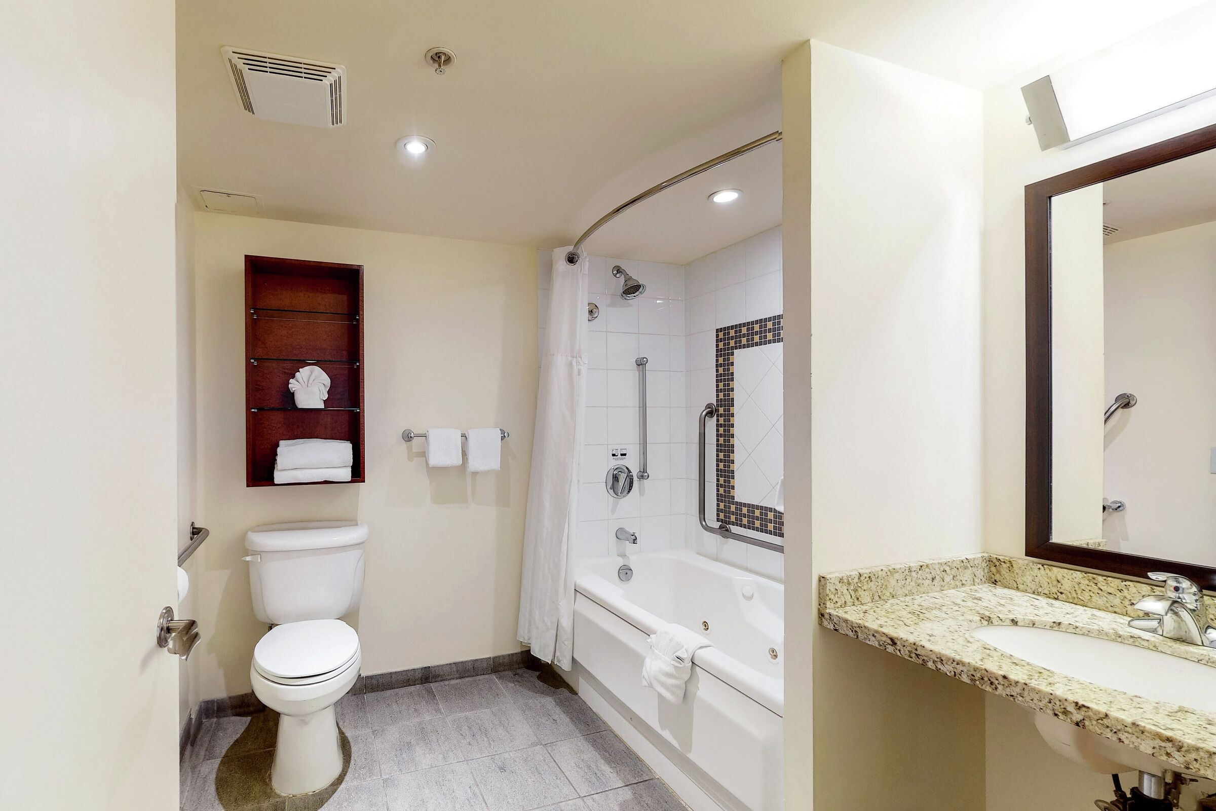 #413 - Studio Bathroom