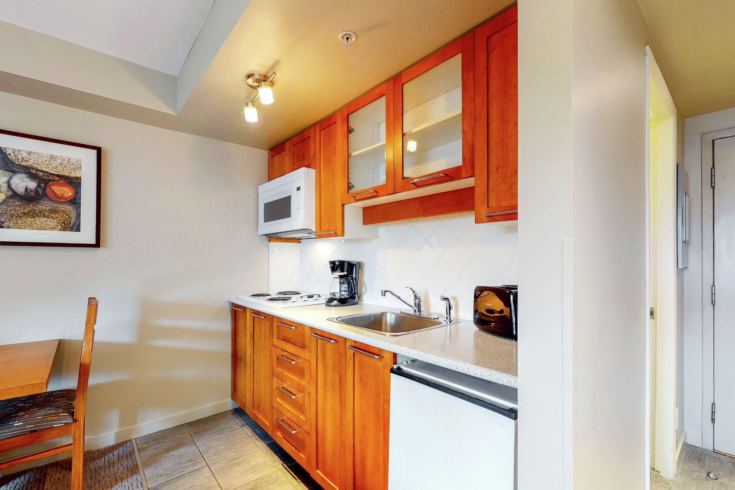 #610 - Studio Kitchenette