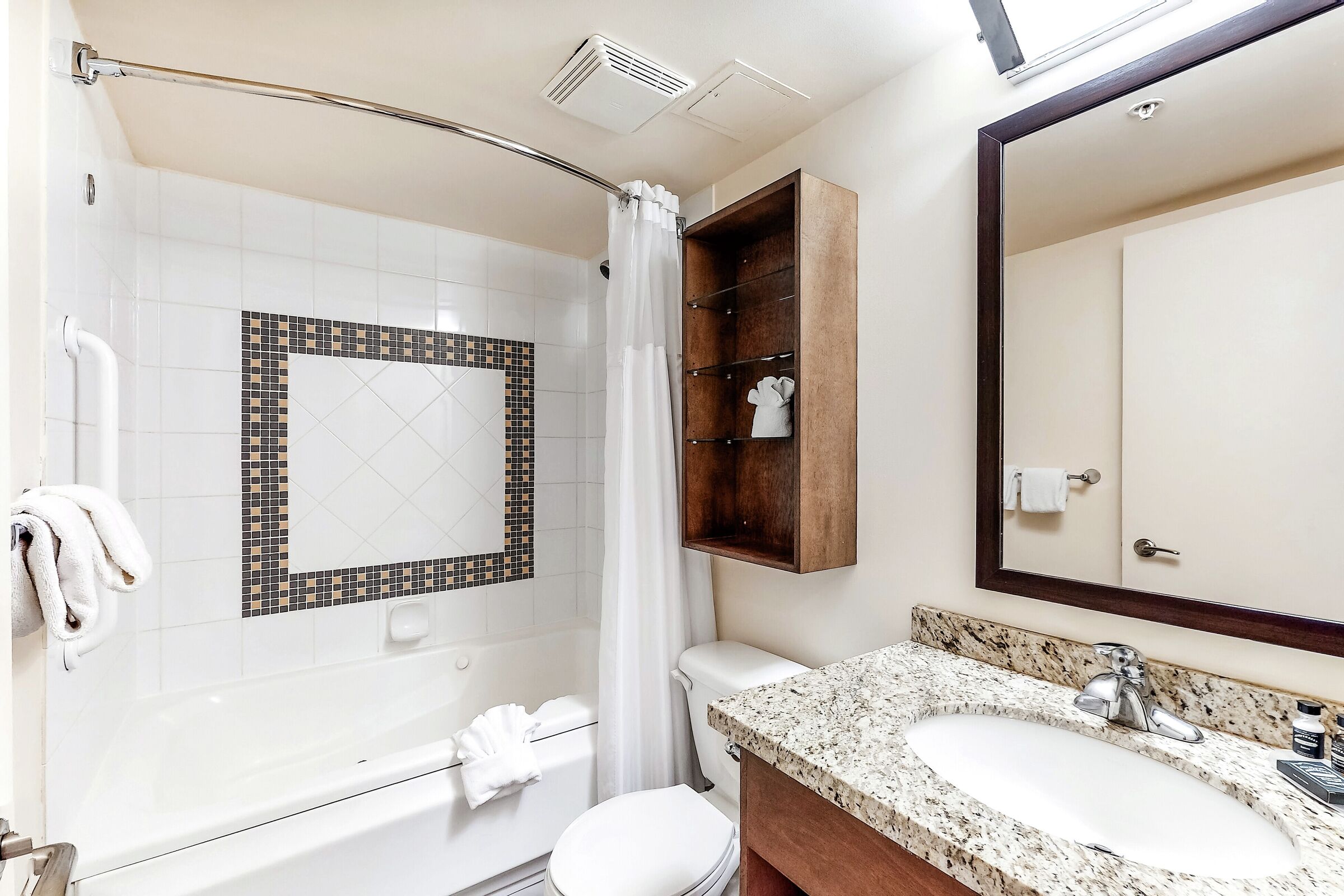 #211 - Studio Bathroom