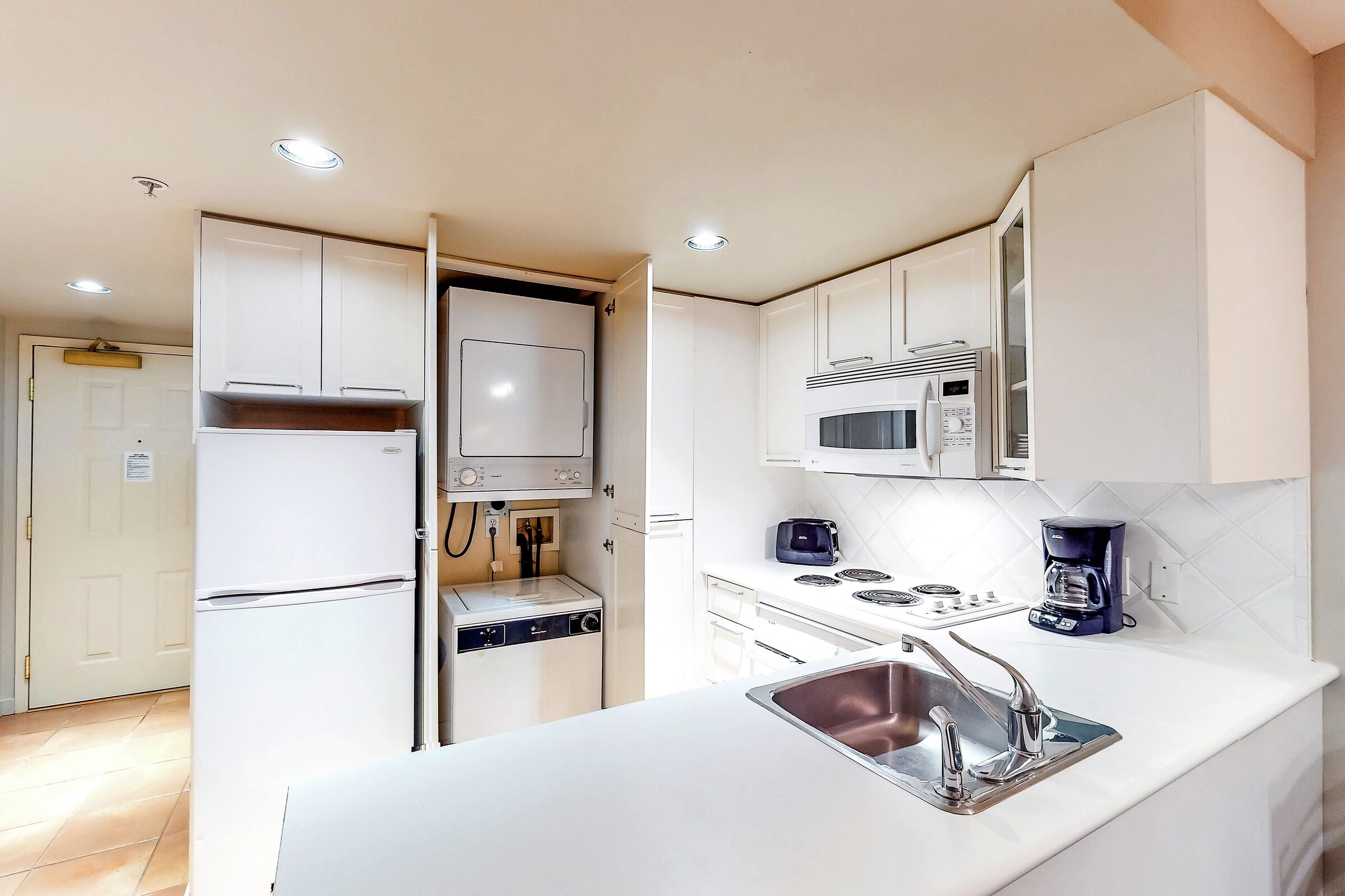 #207 - Studio Kitchen
