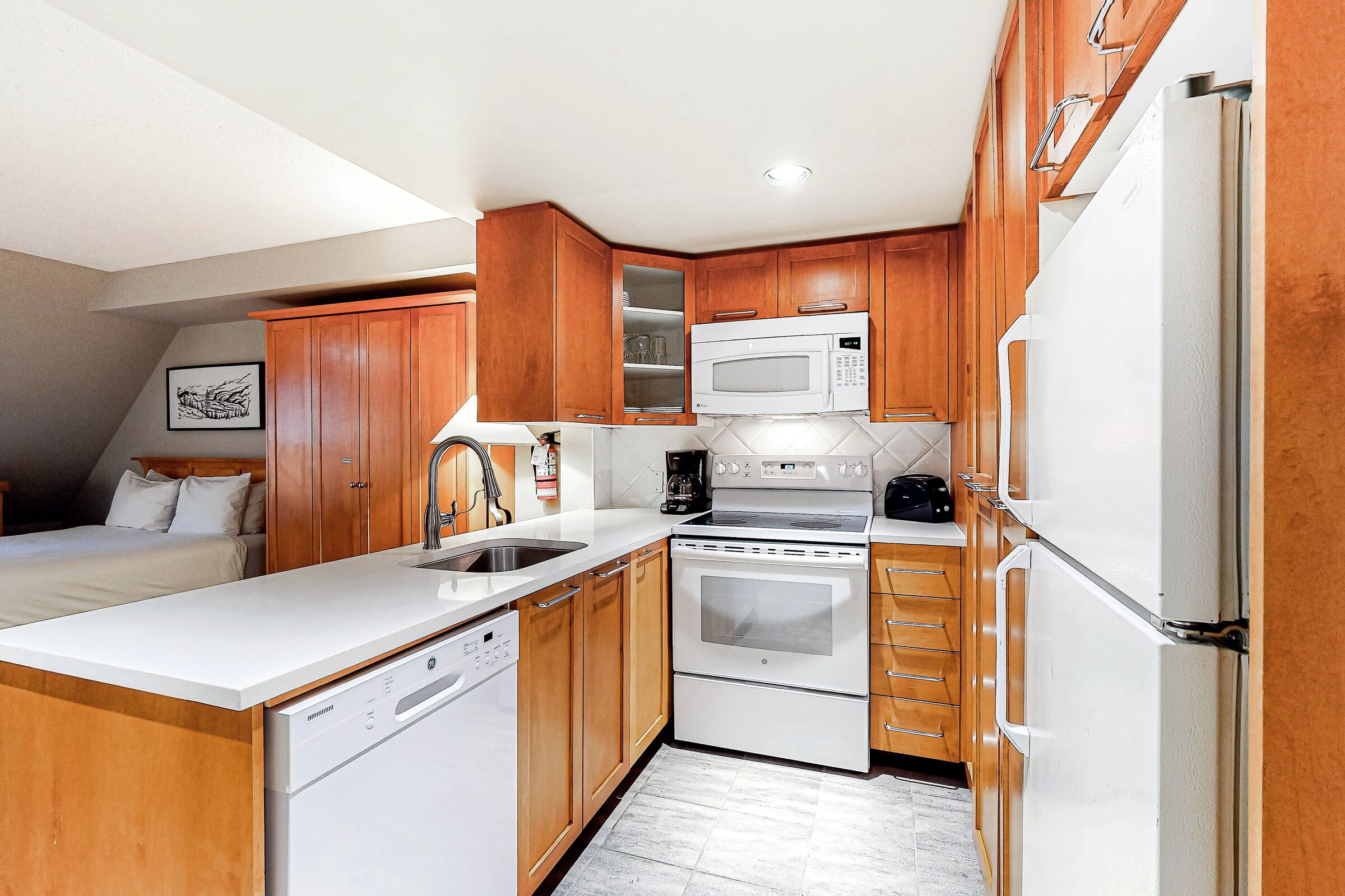 #4407 - Studio Kitchen