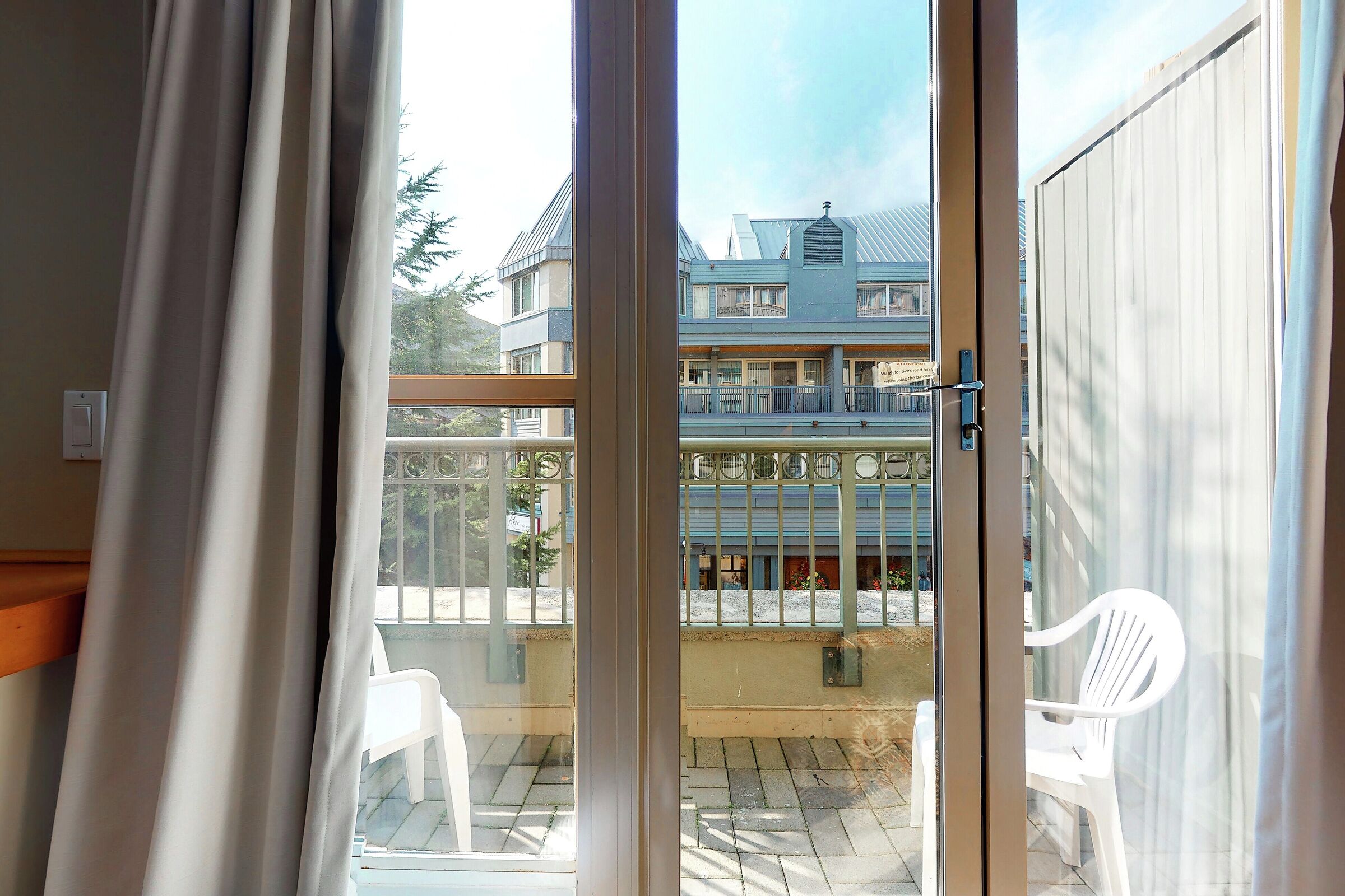 #202 - Studio Balcony