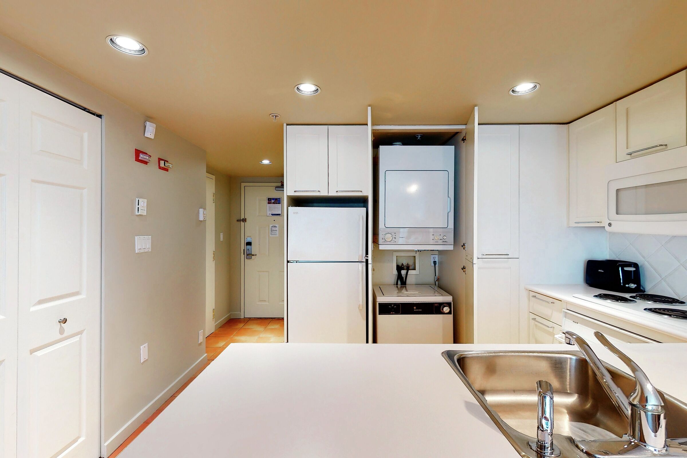 #202 - Studio Kitchen
