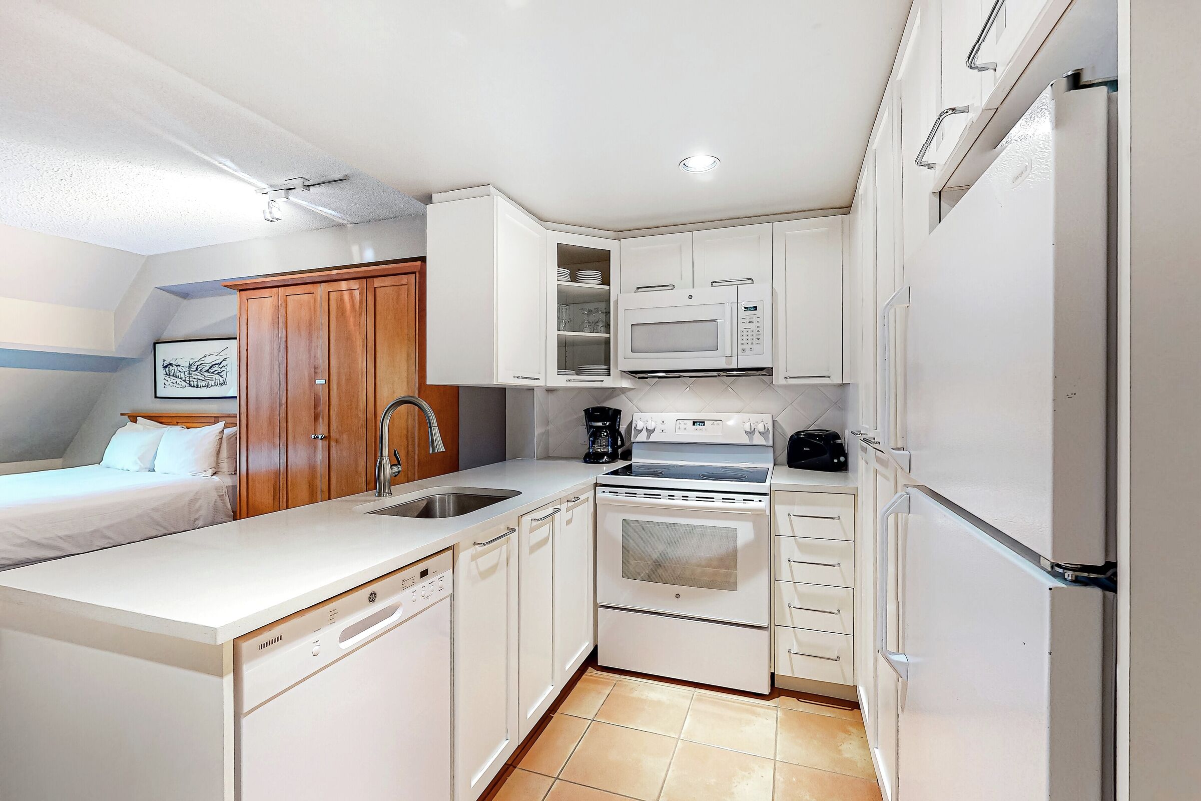 #4403 - Studio Kitchen