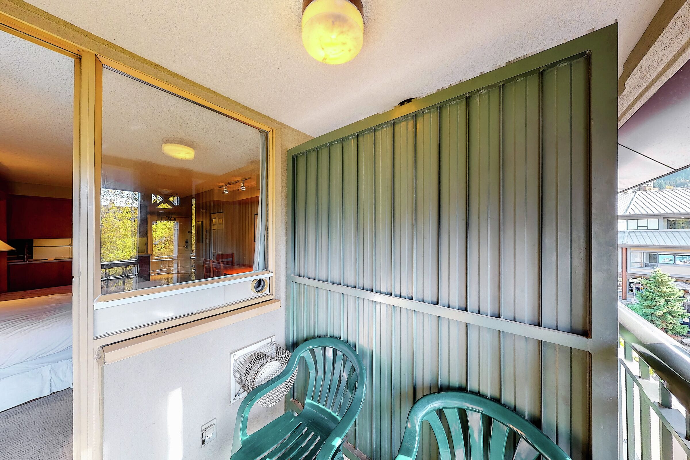 #406 - Studio Balcony