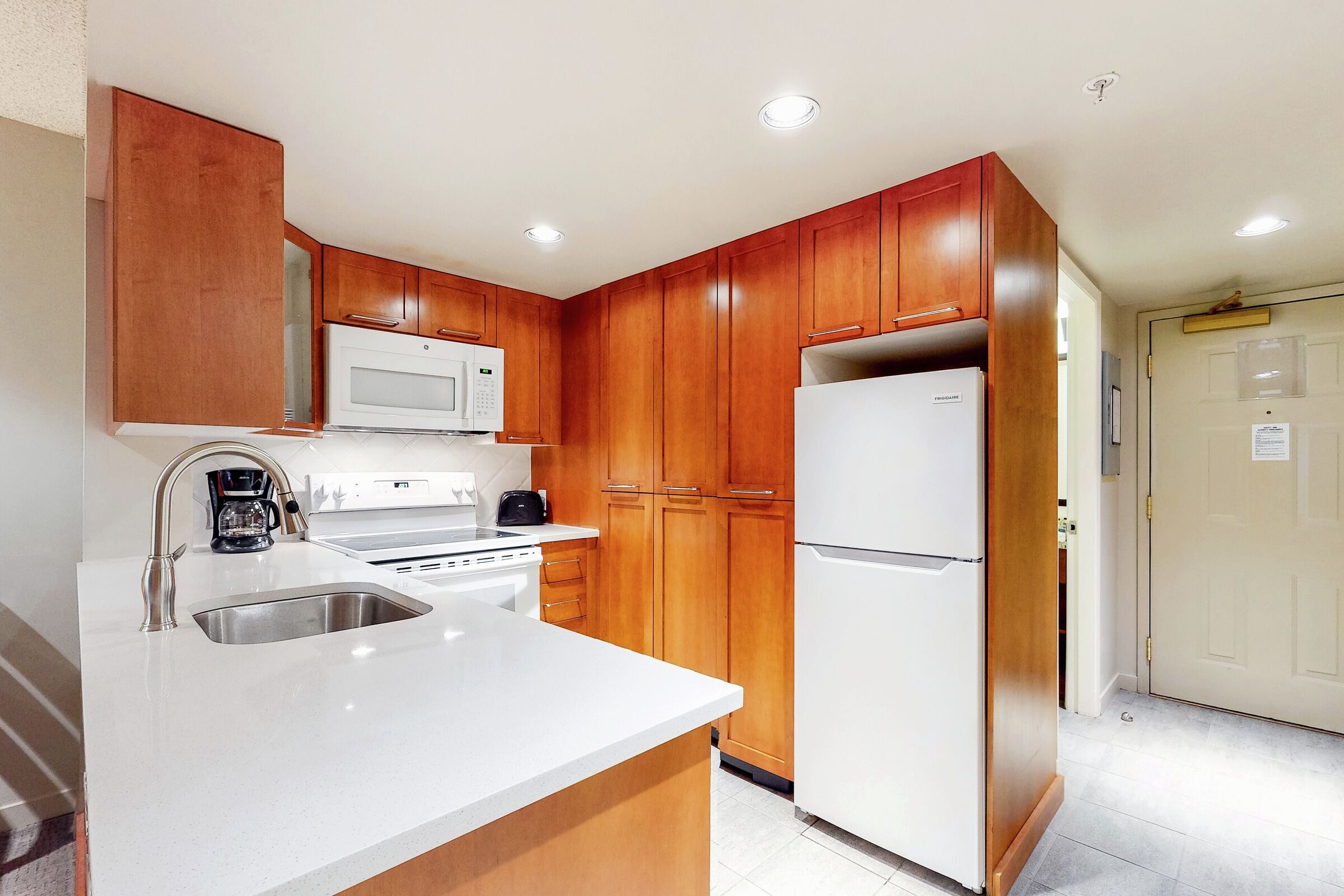#412 - Studio Kitchen