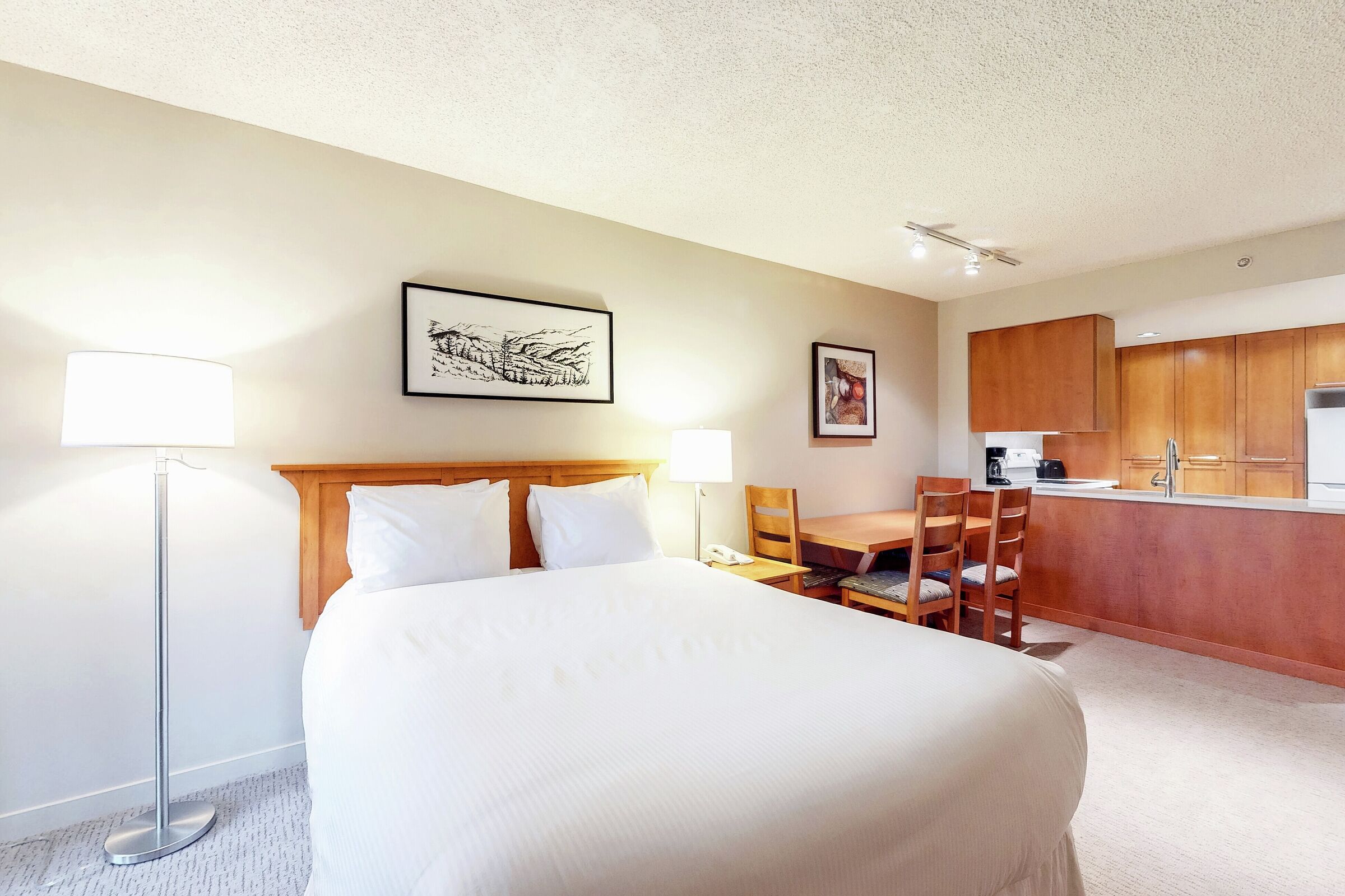 #412 - Studio Sleeping Area