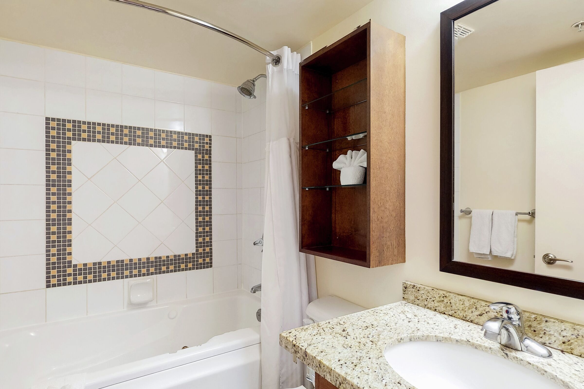 #412 - Studio Bathroom