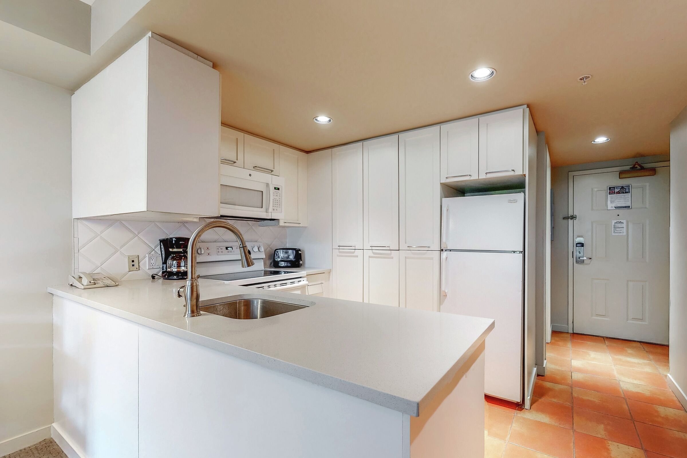#404 - Studio Kitchen