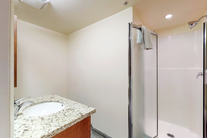 #423 - Studio Bathroom