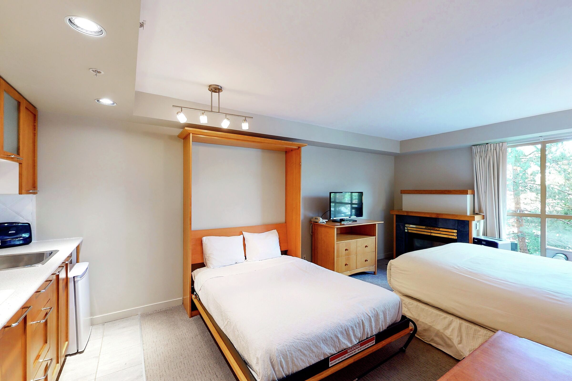 #423 - Studio Sleeping Area