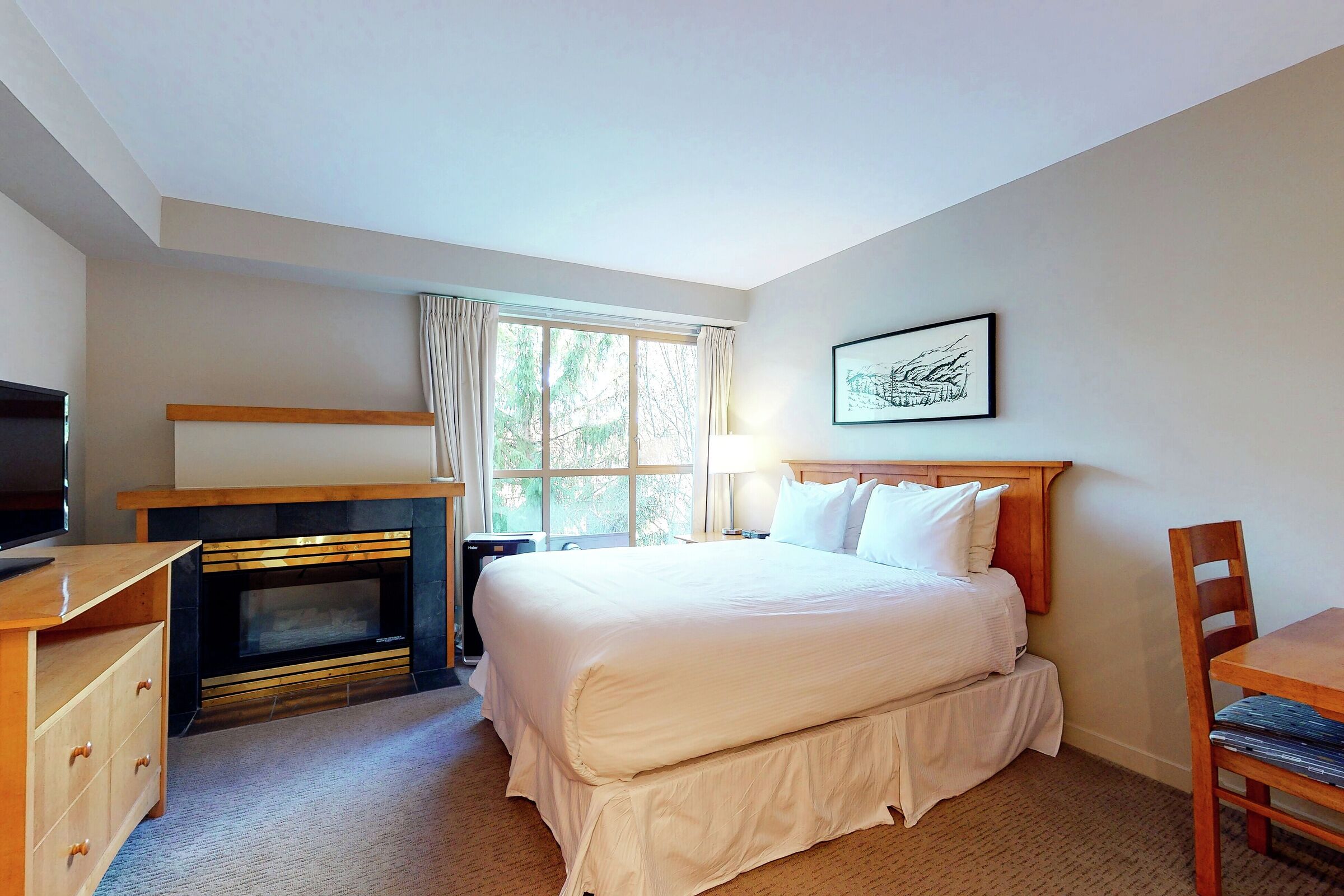 #423 - Studio Sleeping Area