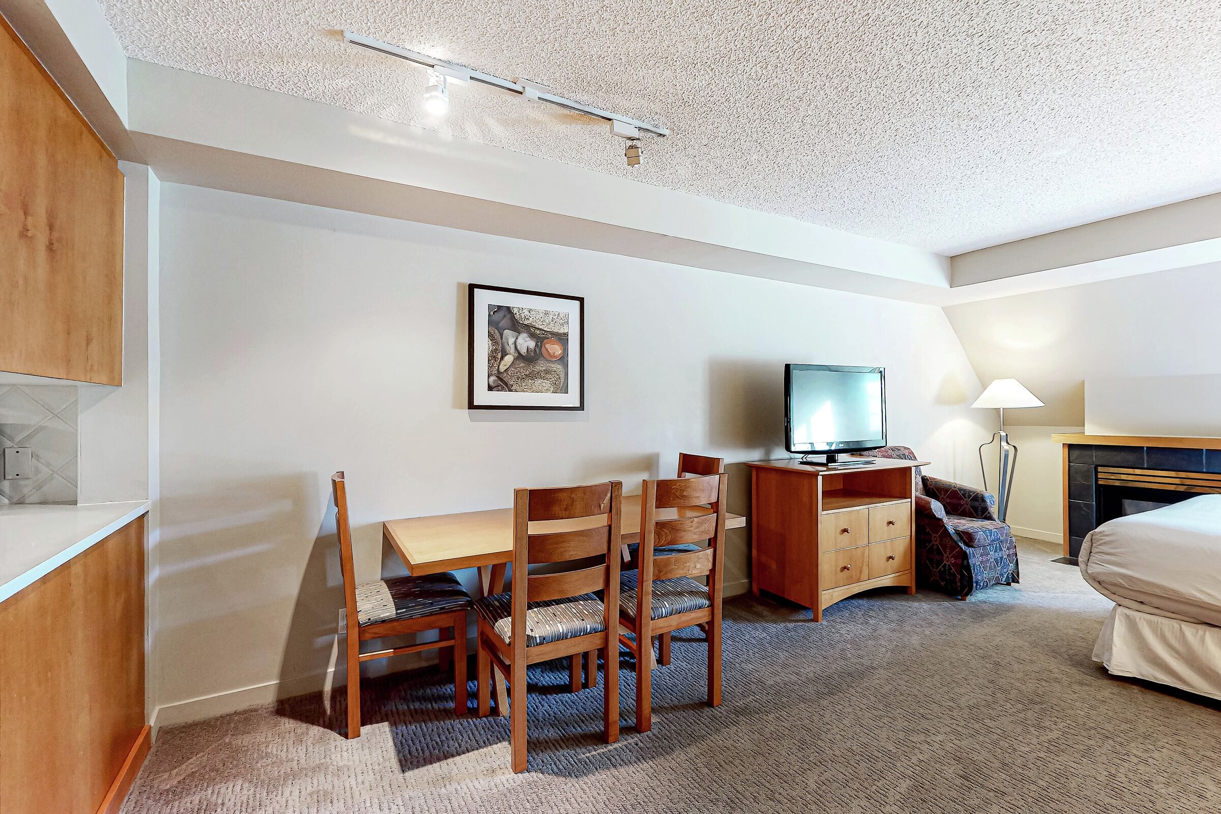 #508 - Studio Dining Area