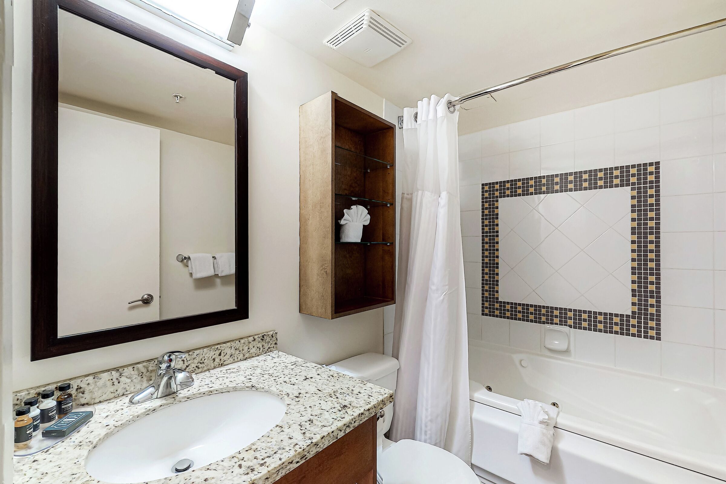#508 - Studio Bathroom