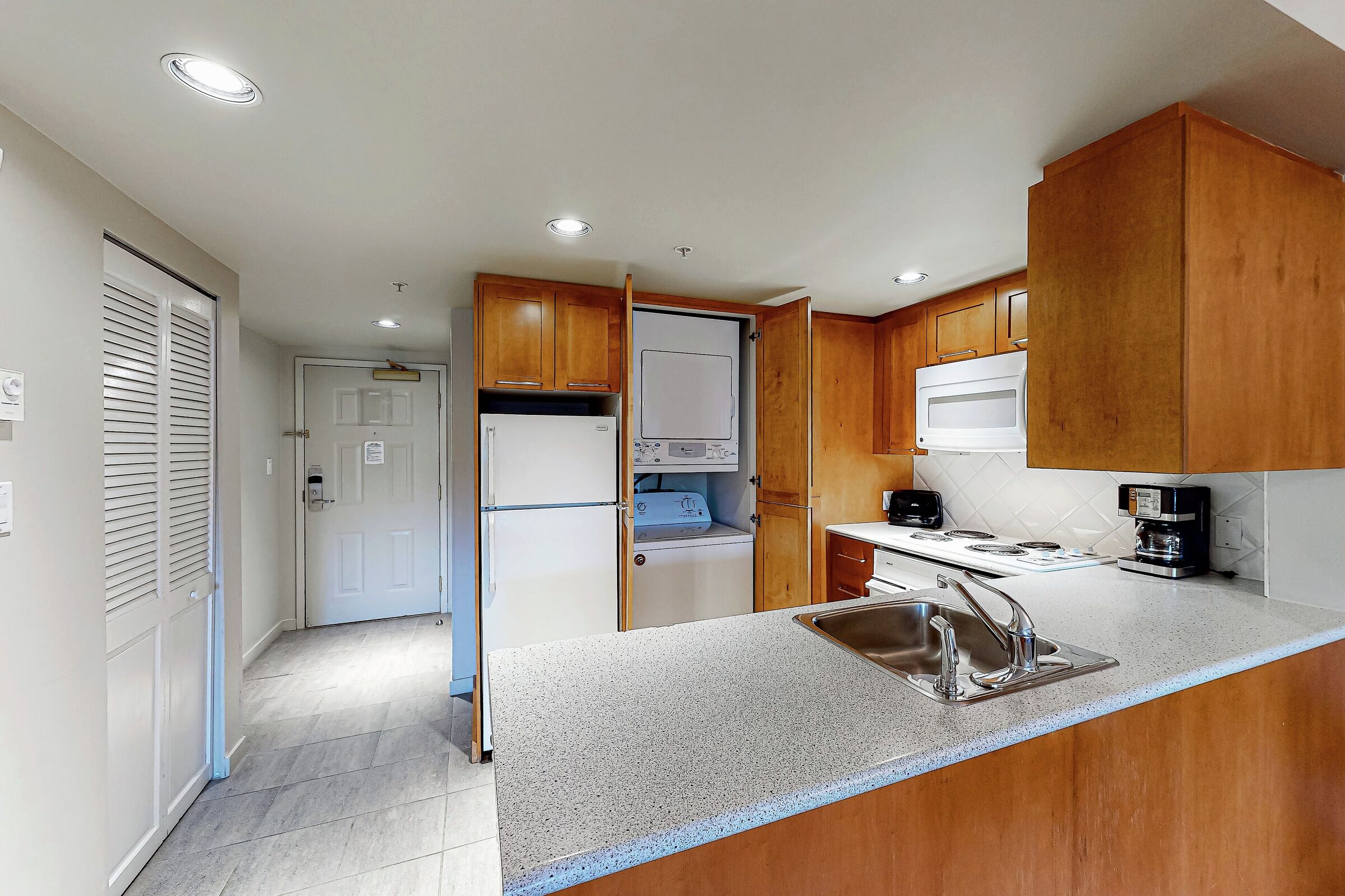 #506 - Studio Kitchen