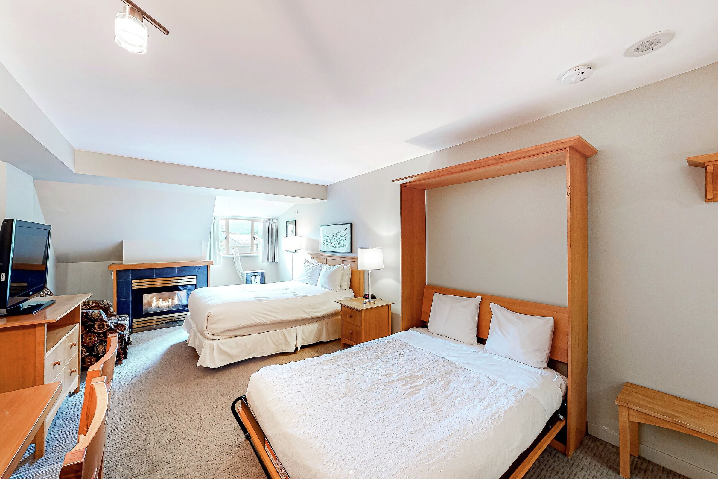 #506 - Studio Sleeping Area